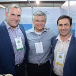 Mauricio Xavier, da CVC Corp, Edson Akabane, da Visual Turismo, e Rogério Mendes, da CVC Corp