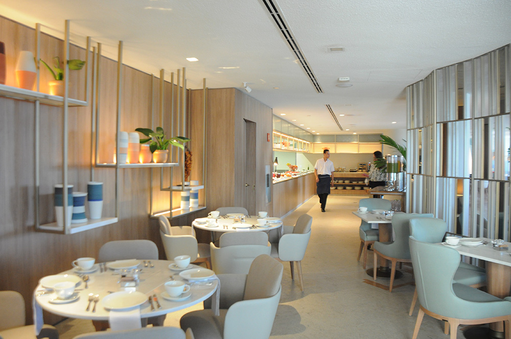 Fairmont Rio de Janeiro Copacabana reabre em setembro 2 Restaurante principal do Fairmont tem vista para a Praia de Copacaban