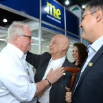 Roy Taylor, do M&E, com Rosivaldo Aziz Illipronti, ex presidente da Avirrp, e Assis Leite, presidente da Avirrp