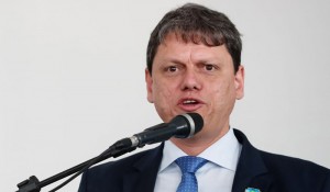 Ministro da Infraestrutura garante construção do túnel Santos-Guarujá