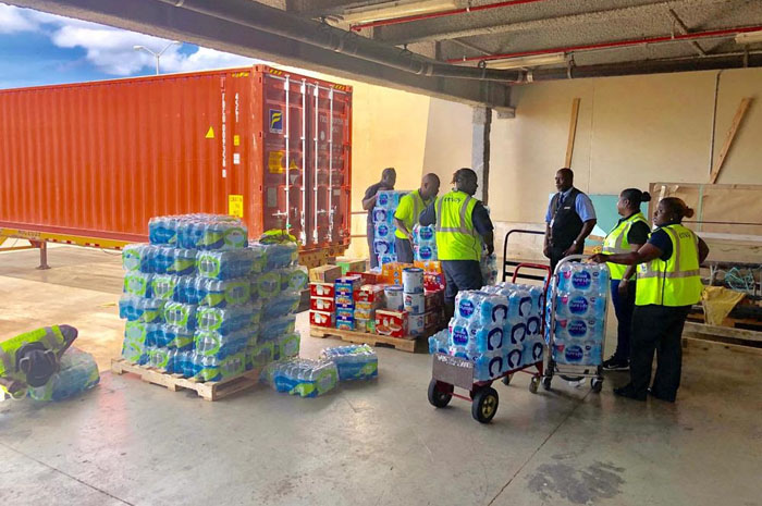 American Airlines envia suprimentos básicos para ajudar as vítimas do Furacão Dorian em Nassau, Bahamas (Foto: Divulgação)