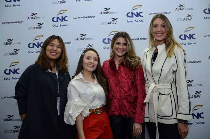 Bianca Pi, Larissa Manuela, Livia Inhudes e Larissa Charnet Bianca Pi, Larissa Manuela, Livia Inhudes e Larissa Charnet