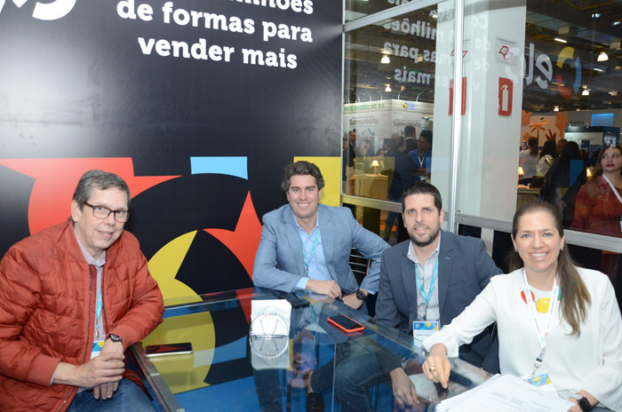 Cassio Oliveira, Juarez Cintra Neto, Daniel Castanho, da Anconradouro, e Giovana Maschietto, da Virgin Atlantic Cassio Oliveira, Juarez Cintra Neto, Daniel Castanho, da Anconradouro, e Giovana Maschietto, da Virgin Atlantic