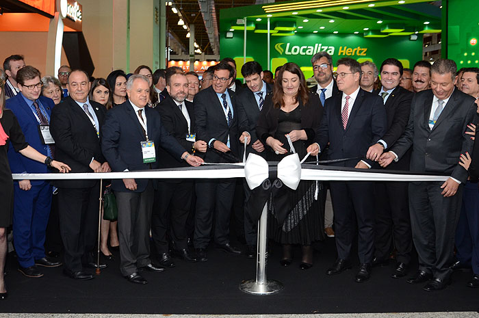 Programe-se: veja quais são as principais feiras de Turismo de 2020 1 Corte da fita da Abav Expo 2019