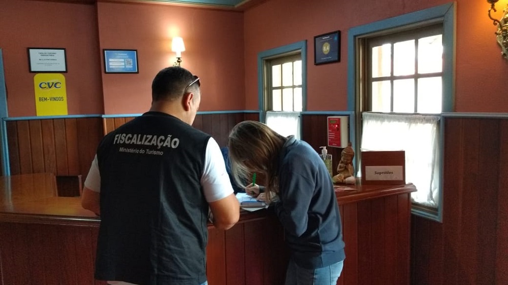 MTur fiscaliza hospedagens em Gramado e Canela (RS) 1 Fiscalização do Ministério do Turismo passou por Gramado e Canela, na serra gaúcha