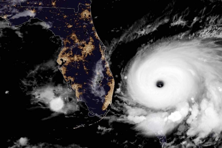 Imagem do furacão Dorian chegando à Flórida