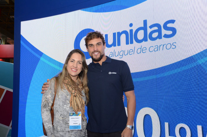 Karina Franco, da R11 Travel, com Filepe Roque Karina Franco, da R11 Travel, com Filepe Roque