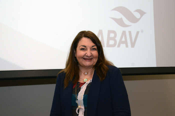 Para especialistas, reaquecimento do turismo internacional dependerá dos governos 3 Magda Nassar, presidente da Abav Nacional