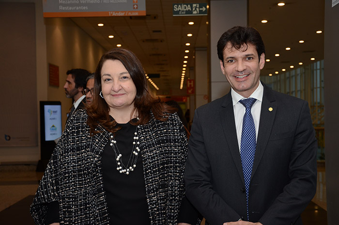 Magda Nassar, presidente da Abav, e Marcelo Alvaro Antônio, ministro do Turismo