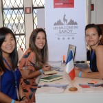 Miwa Nakae e Paula Celestino, da Ski Brasil, com Caroline de Linière, da Les Balcons Du Savoy