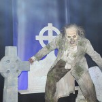 Por mais de 25 anos, visitantes de todo o mundo visitam o Halloween Horror Nights