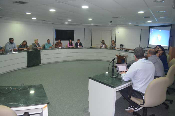 Representantes da zona costeira da Bahia discutem melhorias na gestão das praias 1 Representantes da zona costeira da Bahia discutem melhorias na gestão das praias