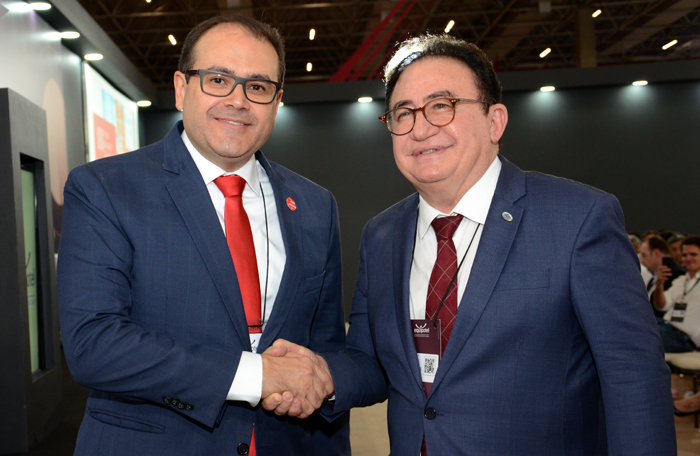 Hotéis independentes representam 87,9% da oferta hoteleira do Brasil 1 Roberto Bertino, presidente da Rede Nobile, e Manoel Linhares, presidente da ABIH Nacional