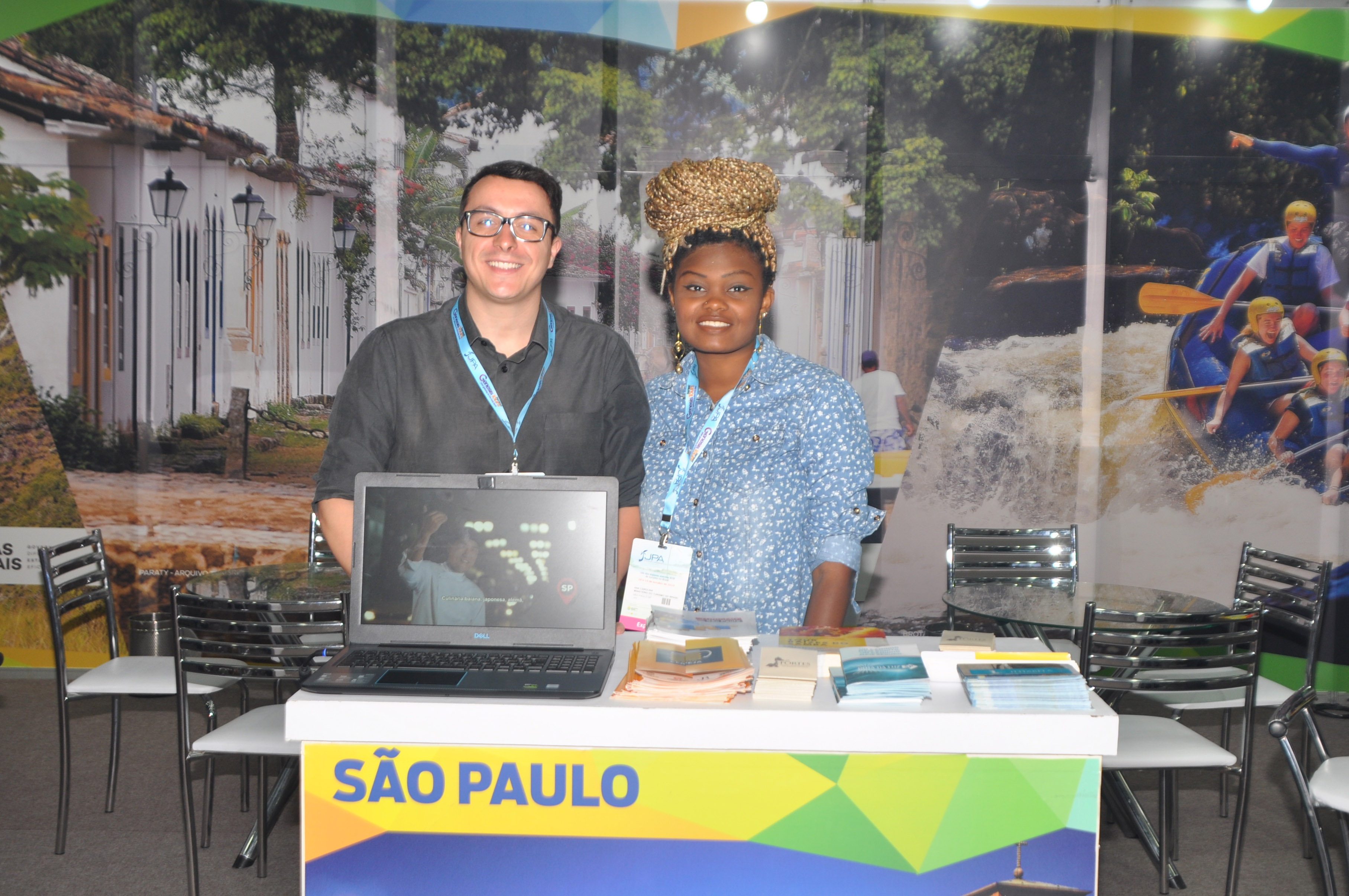 Albert Simoncini e Ana Carolina, do Ministério do Turismo Albert Simoncini e Ana Carolina, do Ministério do Turismo