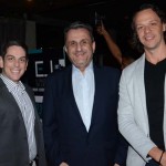 Cristiano Placeres e Claiton Armelin, da CVC, com Bruno Reis, da Emprotur