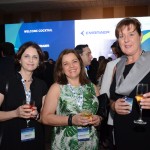 Debora Silva e Maria Ibarra, da Pratt & Whitney, e Caroline Vandredrinck, da Sr Technics