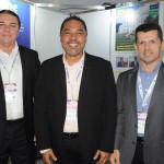 Eliseu Barros, da ABIH-CE, Claudio Junior, do JPA Travel Market, e Erick Vasconcelos, do Ceará