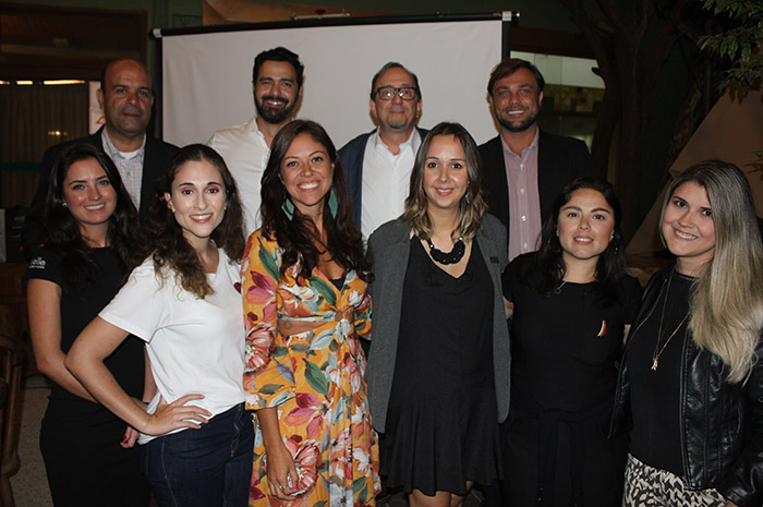 Flavio Policarpo com equipe da Velle Representações