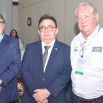 Governador da Paraíba, João Azevêdo, Manoel Linhares, presidente da ABIH Nacional, e  Roy Taylor, presidente do M&E