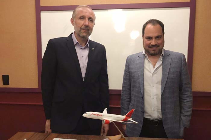 Avianca Holdings amplia oferta para São Paulo e anuncia Porto Alegre-Bogotá 2 Gustavo Esusy, gerente da companhia no Brasil, com Nissim Jabiles, diretor Geral da Avianca Holdings para Brasil, Peru e Equador