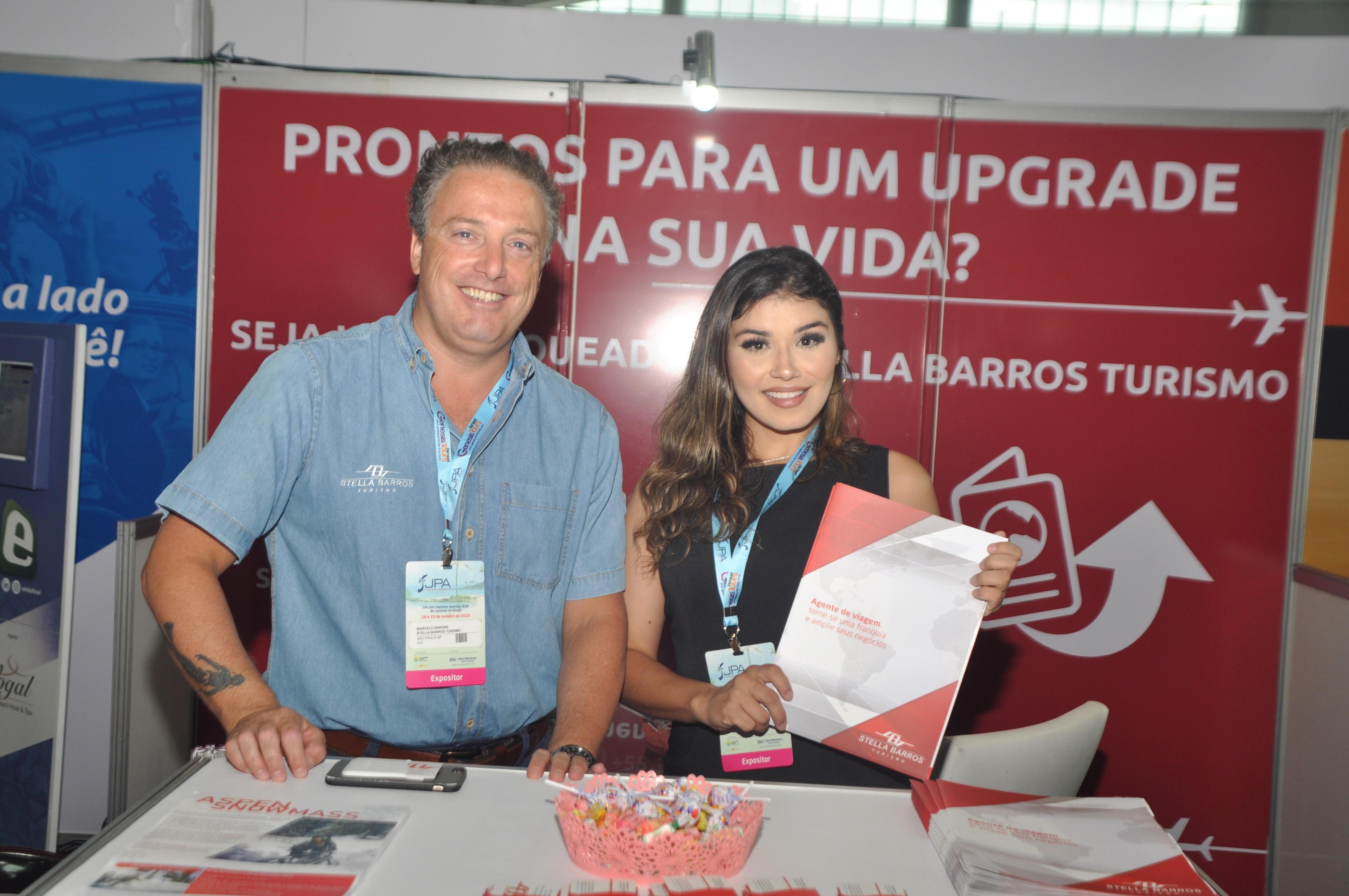 Stella Barros anuncia abertura de duas novas lojas no RJ e DF 1 Marcelo Barrone e Renata Figueiredo, do Stella Barros Turismo