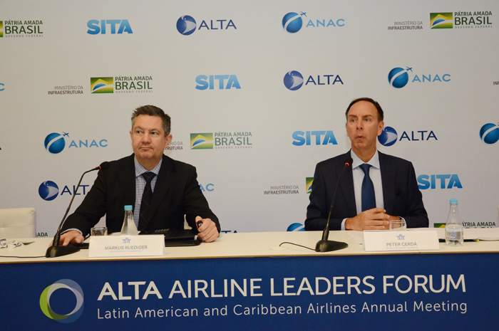 Aviação contribui com US$ 156 bilhões para o PIB da América Latina, diz Iata 1 Markus Ruedigere Peter Cerdá, da IATA