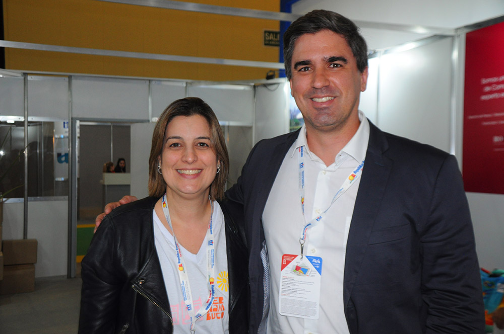 Milu Megale, diretora de Marketing da Empetur, e Antonio Baptista, secretário executivo de Turismo e Lazer de PE