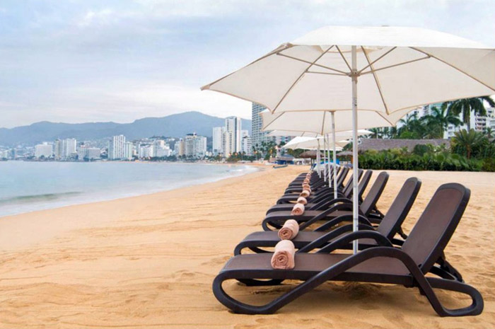 Praia do Dreams Acapulco Resorts & SPA, um dos novos hotéis da AMResorts com inauguração prevista para o final deste ano