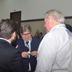 Roy Taylor, do M&E, cumprimenta o governador da Paraíba, João Azevêdo e secretário-executivo de Turismo, Gilson Lira