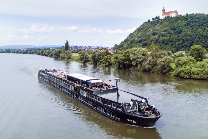 U River Cruises apresenta novo roteiro no Leste Europeu para 2020 1 Concebido para um público mais informal e descolado, a viagem fluvial pelo Rio Danúbio percorre os principais legados do império austro-húngaro e exibe a face fashion e moderna do Leste Europeu
