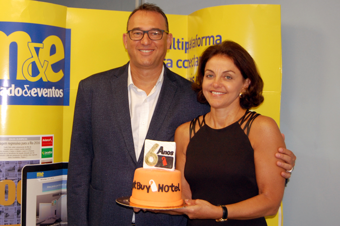 Best Buy Hotel completa seis anos de operação e sinergia com agente de viagens 1 Victor e Nice van Oorchot, CEO e diretora de Operações da Bust Buy Hotel