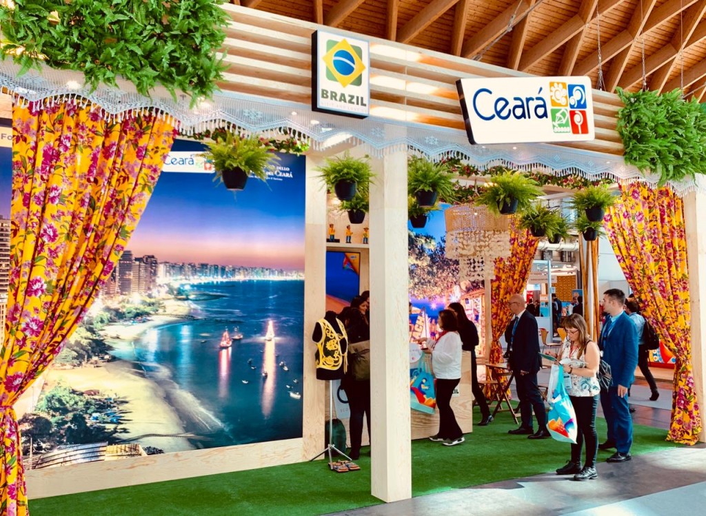 Ceará divulga atrativos em feira na Itália 1 Estande do Ceará na TTG Travel Experience