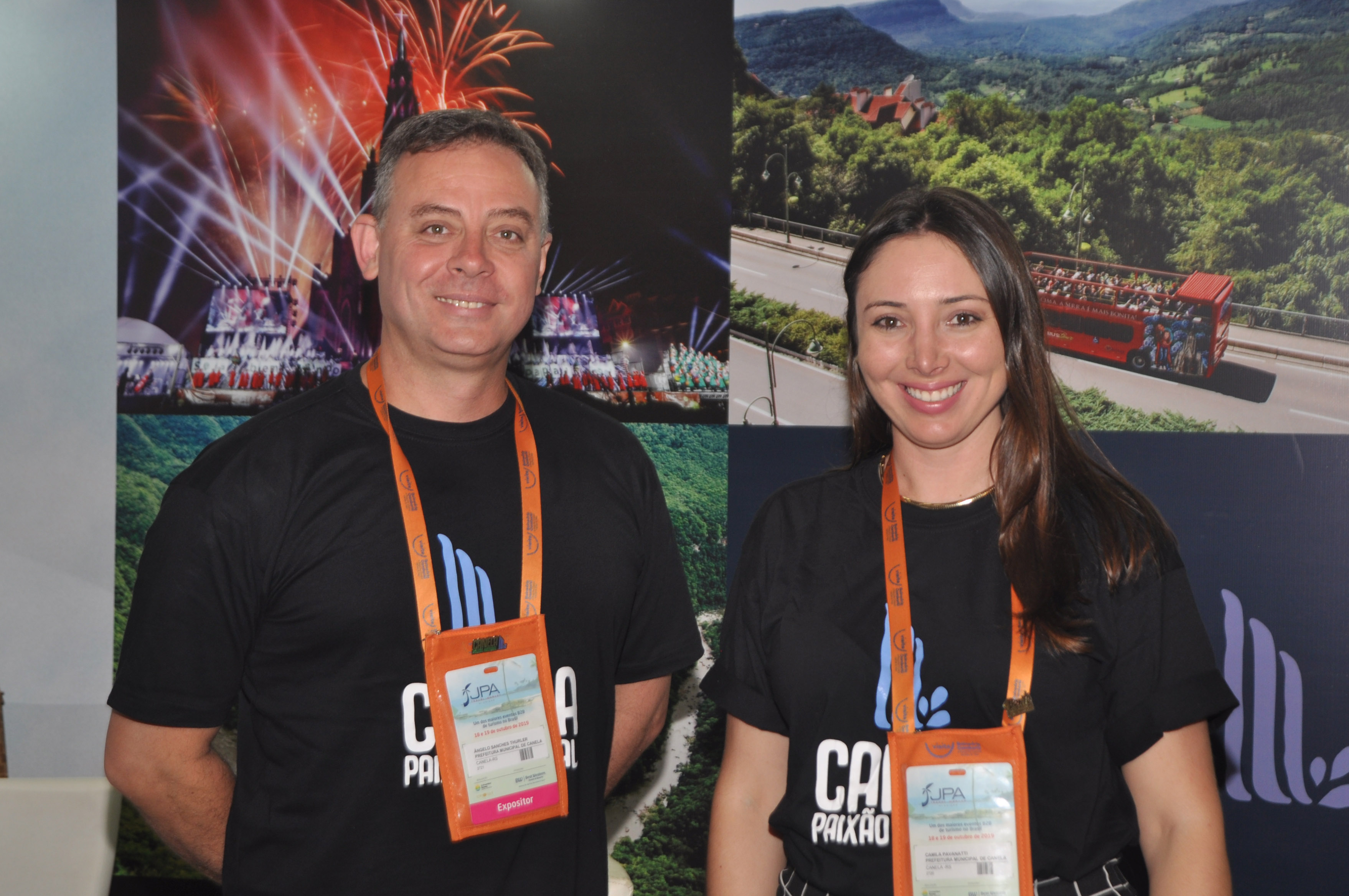 Ângelo Sanches e Camila Pavanatti, da prefeitura de Canela Ângelo Sanches e Camila Pavanatti, da prefeitura de Canela