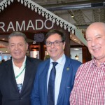 Alexandre Sampaio, presidente da FBHA, com Gilson machado Neto, presidente da Embratur, e Herculano Passos, deputado Federal
