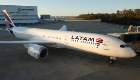 Em cenário de incertezas, agência de risco rebaixa nota da Latam