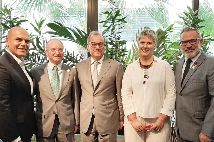 Nelson de Oliveira, da Alitalia; Ferdinando Fiore, do ICE; Filippo La Rosa, cônsul-geral da Itália; Fernanda Longobardo, da Enit; e Clovis Casemiro, da IGLTA