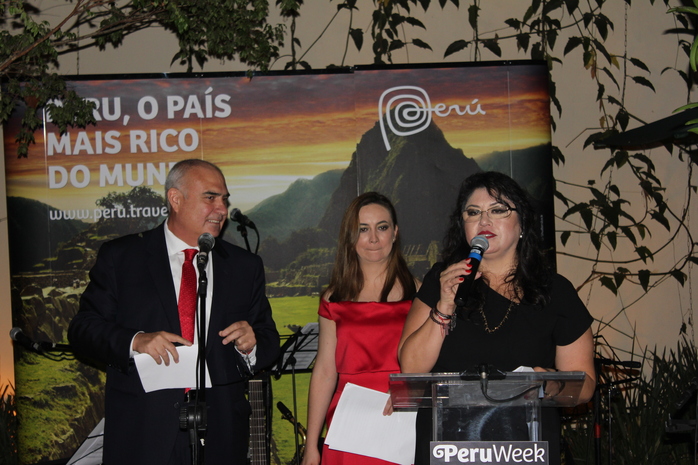 Javier Yepez, embaixador do Peru no Brasil; Fanny Thivierge, especialista em mercado Brasil da área de Turismo Receptivo; e Milagros Ochoa, diretora de Turismo do Escritório Comercial no Brasil