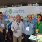 Luis Pontes, Sérgio Paraíso e Kamilla Pimentel, do Summerville, com Takao Sato, da Tasa Eventos Luis Pontes, Sérgio Paraíso e Kamilla Pimentel, do Summerville, com Takao Sato, da Tasa Eventos