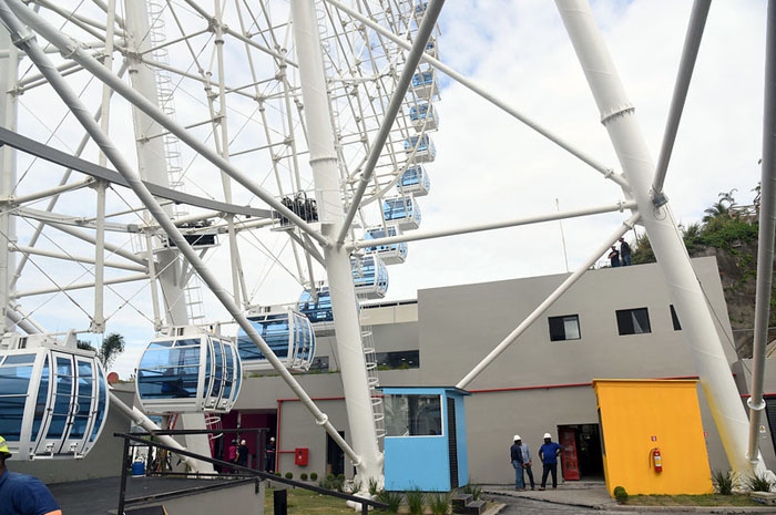 Maior roda-gigante da América Latina, Rio Star abre oficialmente no Rio de Janeiro Atração conta com 54 gôndolas