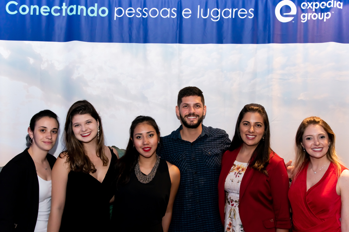 Carina Veita, Nathalia Garcia, Camila Nagamine, Bernardo Bachur, Fernanda Ribeiro e Nathalia Auletta, do Expedia Group