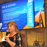 Estela Farina, Diretora Brasil da Norwegian, apresentando novo projeto sustentável