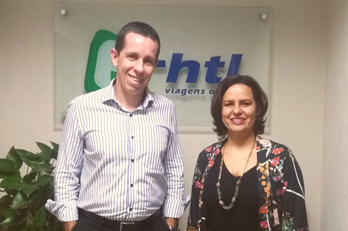 E-HTL Viagens passará a investir no segmento de lazer 1 Flávio Louro, Diretor Geral da E-HTL e Silvia Russo, gerente de Inteligência de Produtos da E-HTL