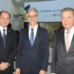 José Ricardo Botelho, presidente da Anac, Marco Ferraz, presidente da Clia Brasil, e Alexandre Sampaio, presidente da FBHA