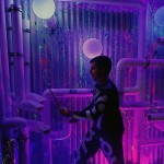 Kevin Connoly, um dos músicos do Blue Man Group