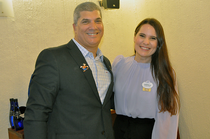 Star Wars e muito mais: North America e Disney apresentam novidades para agentes 1 Luis Borges, da North america Destinations, e Gabriela Delai, da Disney