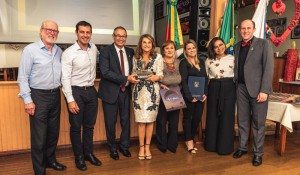 Marta Rossi recebe o prêmio ‘Destaque do Turismo Nova Petrópolis’