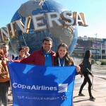 Renato Gonçalves, da Universal, com Jacqueline Miranda, da Copa Airlines