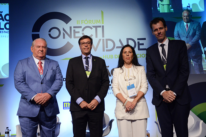 Roy Taylor, do M&E, Gilson Machado Neto, da Embratur, Gisele Lima, da Promo, e Ronei Glanzmann, da SAC