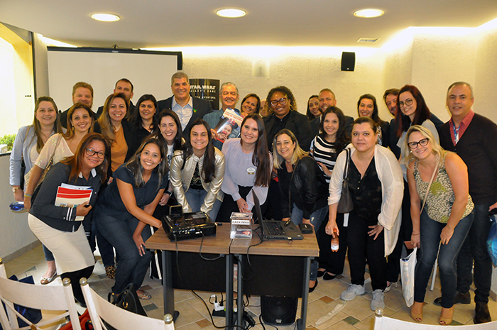 Todos os agentes após a apresentação