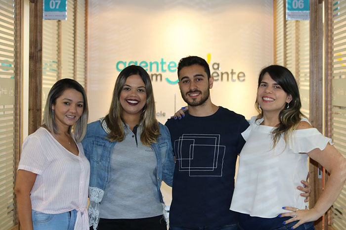 Ancoradouro cria Departamento de Grupos exclusivo para interior de SP e região Sul 1 Bianca Cruz, Ana Sousa e Jorge Silva - atendentes e Danielle Munno - supervisora